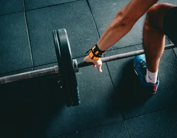 A 30-day beginner fitness plan built one small quest at a time